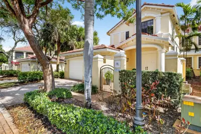 1506 Passion Vine Cir #23-3, Weston: photo 1 of 43