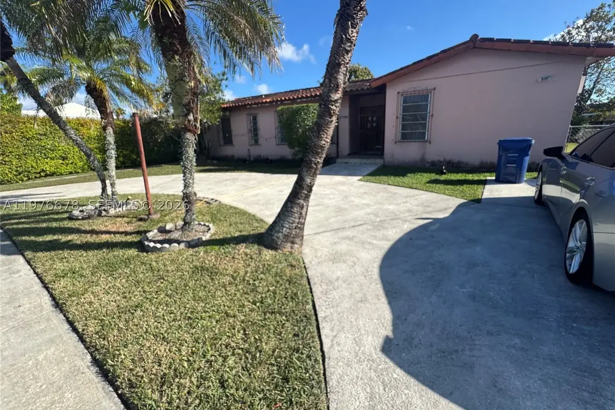 10730 SW 66th Dr, Miami: photo 1 of 10