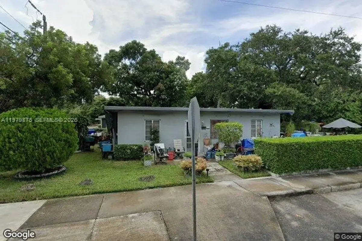 3490 Plaza St, Miami: photo 1 of 1