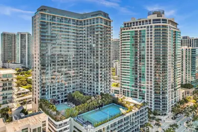 121 NE 34th St #2104, Miami: photo 1 of 85