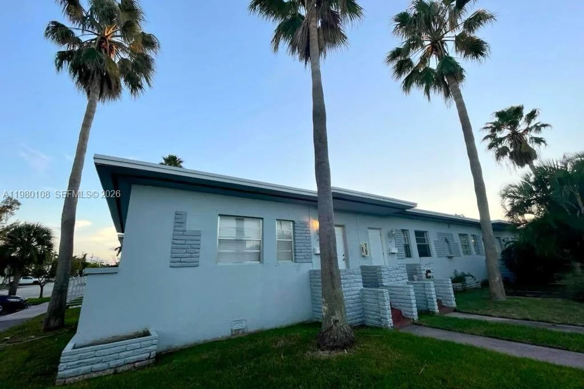 1900 Calais Dr #1904, Miami Beach: photo 1 of 9