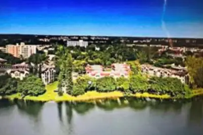3301 Spanish Moss Ter #512, Lauderhill: photo 1 of 2