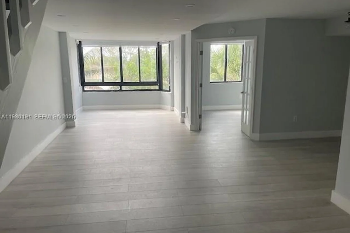 8305 SW 152nd Ave #A-406, Miami: photo 1 of 18