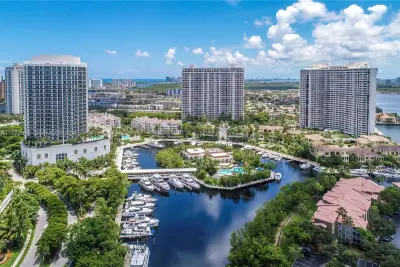 1000 Island Blvd #1812, Aventura: photo 1 of 33