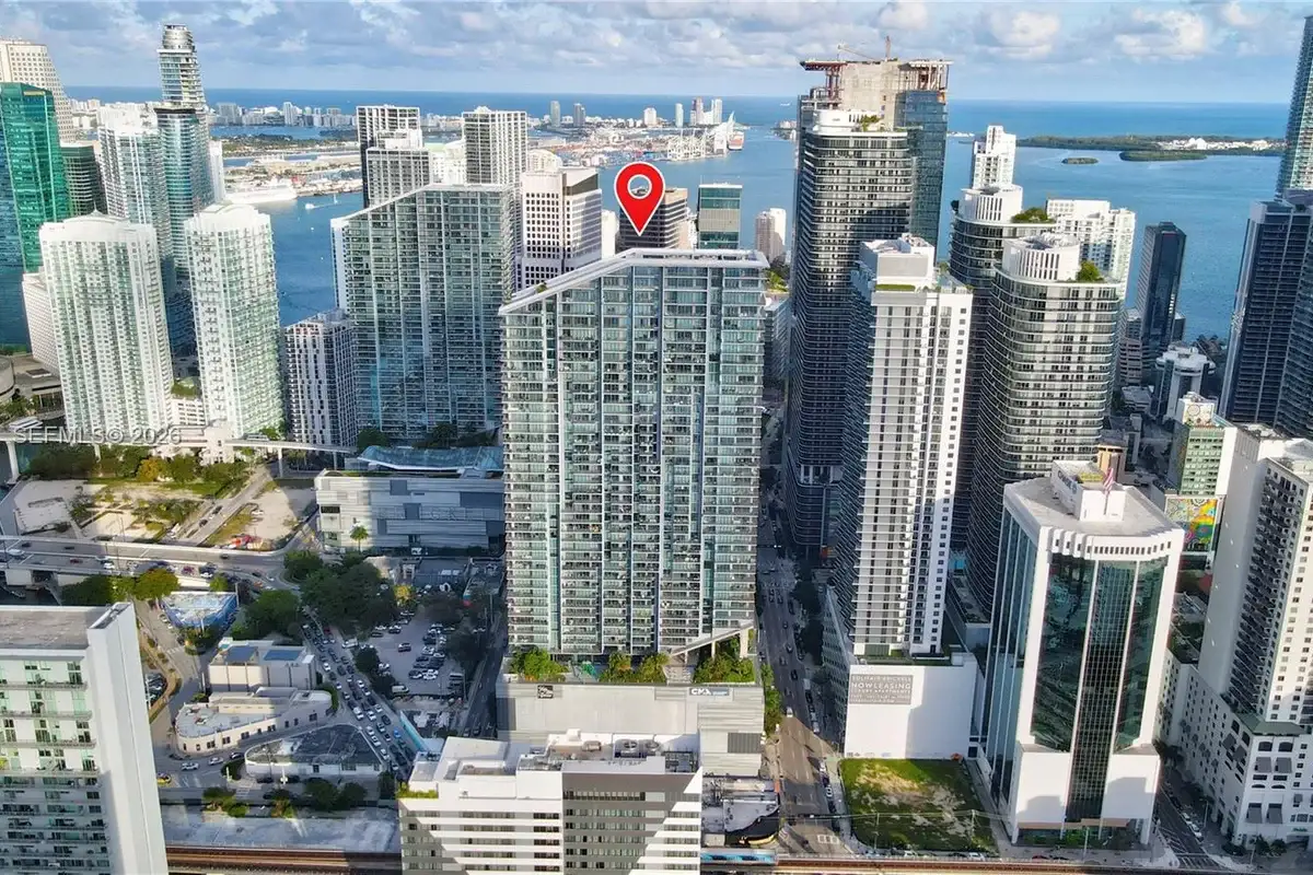 88 SW 7th St #2706, Miami: photo 1 of 48