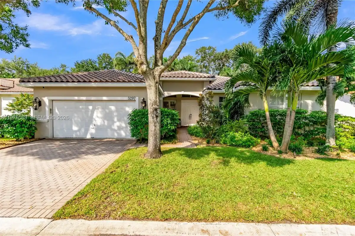 5297 SW 34th Way, Hollywood: photo 1 of 44
