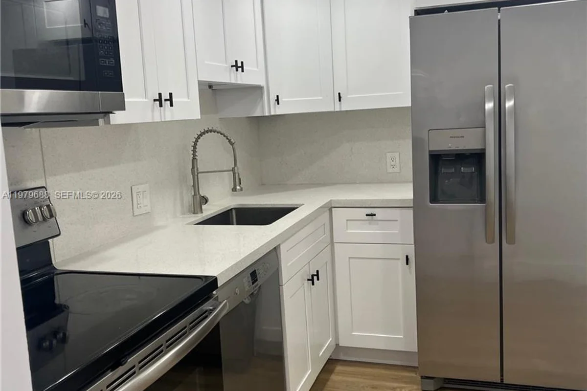 20301 W Country Club Dr #1024, Aventura: photo 1 of 1