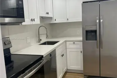 20301 W Country Club Dr #1024, Aventura: photo 1 of 1