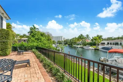 1265 S Alhambra Cir #A, Coral Gables: photo 1 of 19
