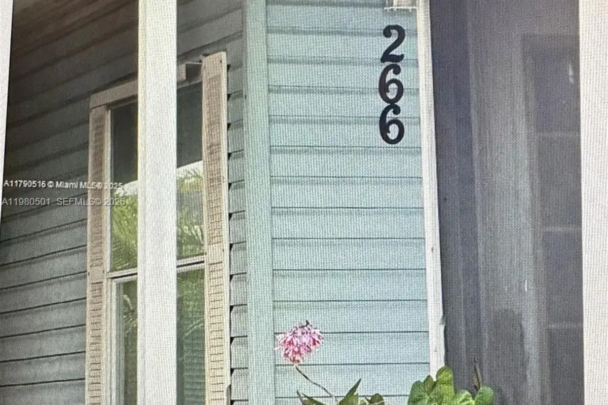 19800 SW 180th Ave #Lot 266, Miami: photo 1 of 15