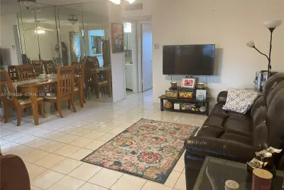 5300 Washington St #J312, Hollywood: photo 1 of 22