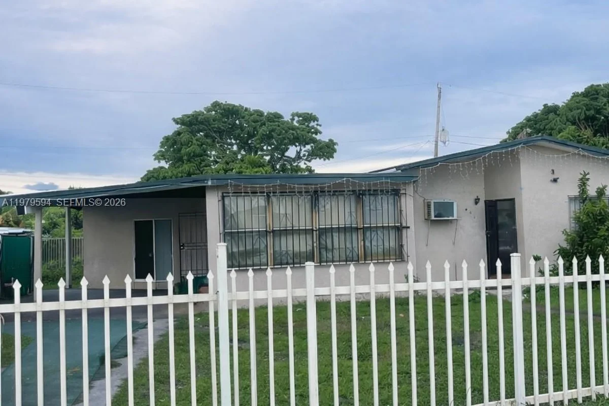 631 Jann Ave, Opa-locka: photo 1 of 9