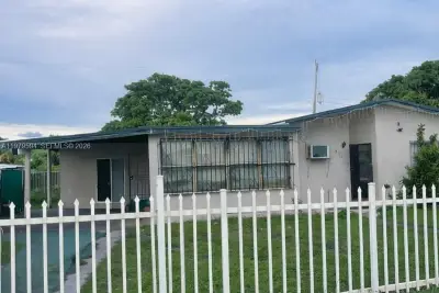 631 Jann Ave, Opa-locka: photo 1 of 9