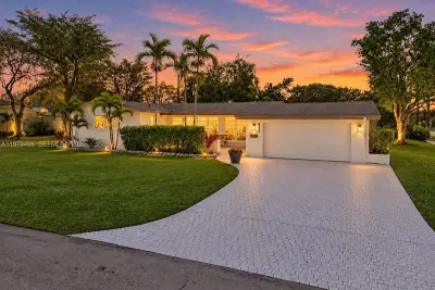 8620 SW 185th Ter, Cutler Bay: photo 1 of 39