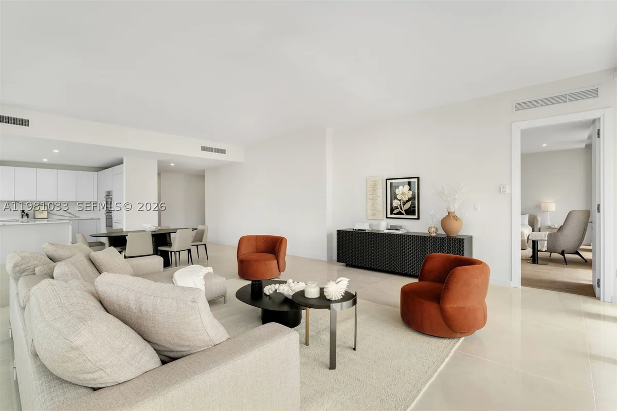 527 Orton Ave #902, Fort Lauderdale: photo 1 of 14