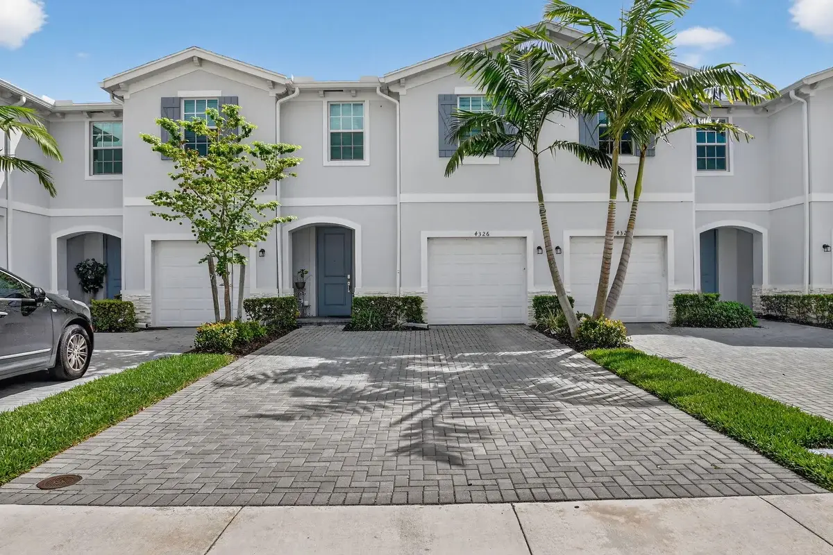 4326 Hammock Grove Dr, Lake Worth: photo 1 of 73