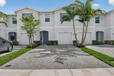 4326 Hammock Grove Dr, Lake Worth: photo 1 of 73