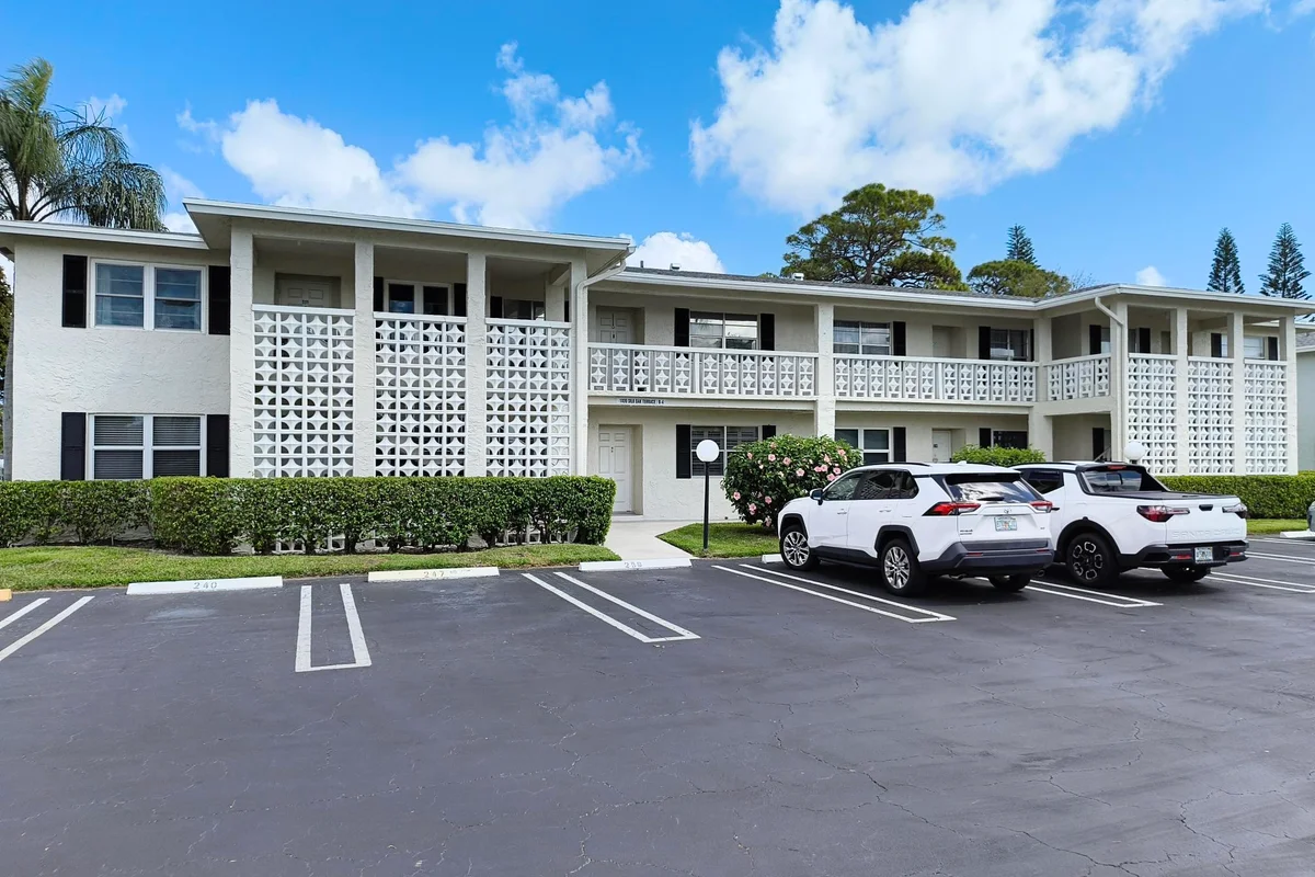1020 Silk Oak Ter #102, Delray Beach: photo 1 of 25