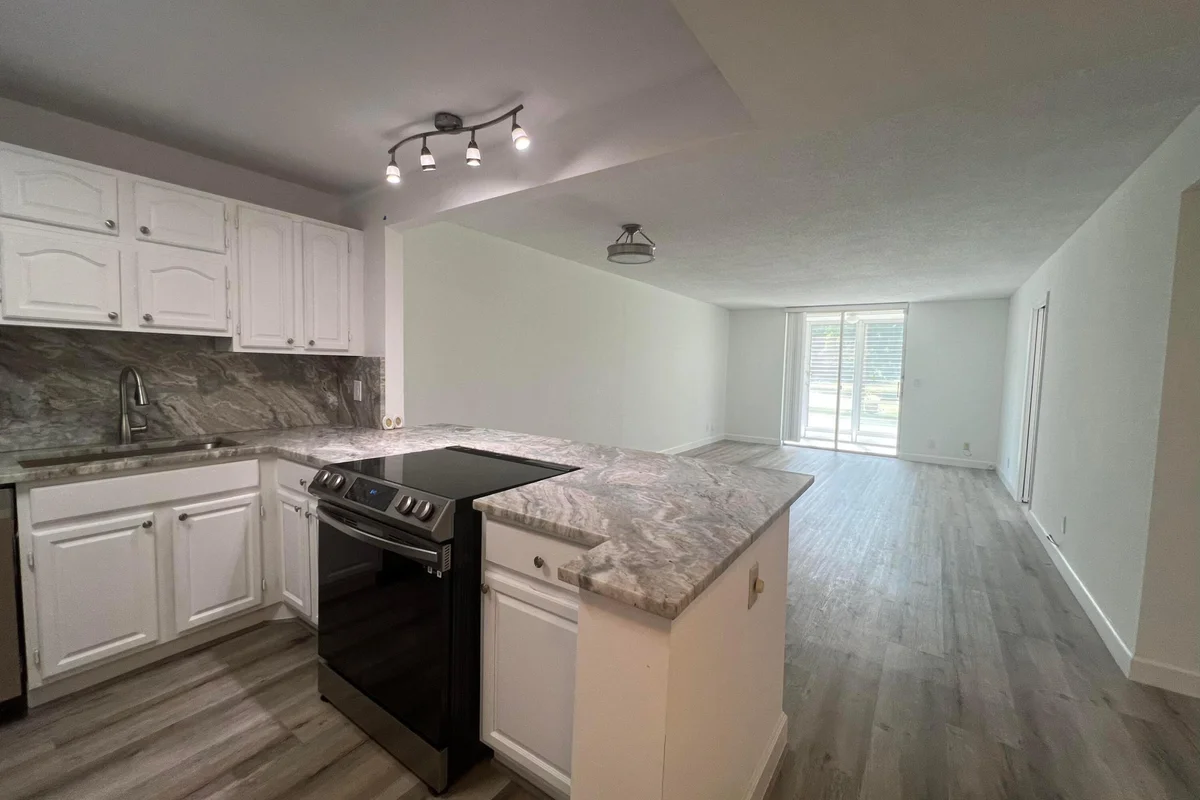 6161 NW 2nd Ave #114, Boca Raton: photo 1 of 23
