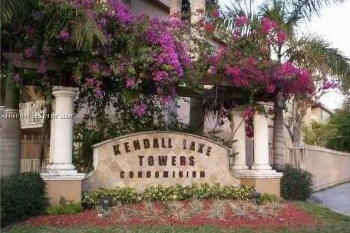 15231 SW 80th St #615, Miami: photo 1 of 13