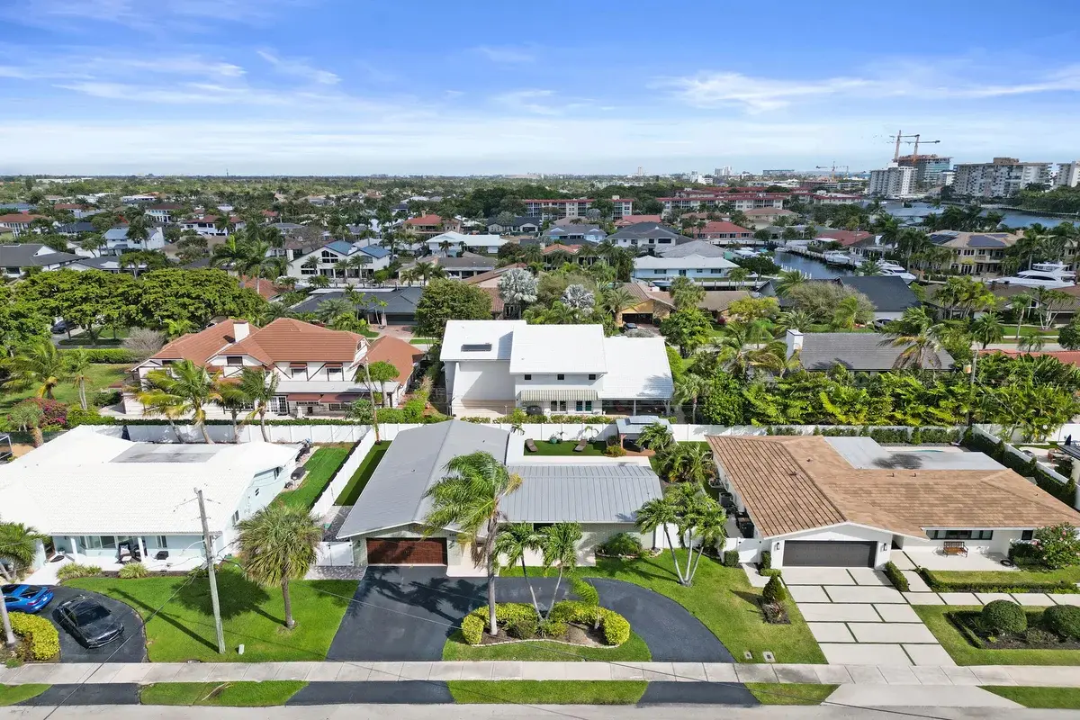 3001 NE 45th St, Lighthouse Point: photo 1 of 52