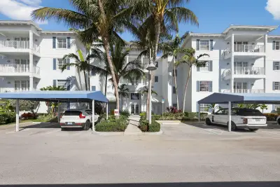 915 Bay Colony Dr S, Juno Beach: photo 1 of 38