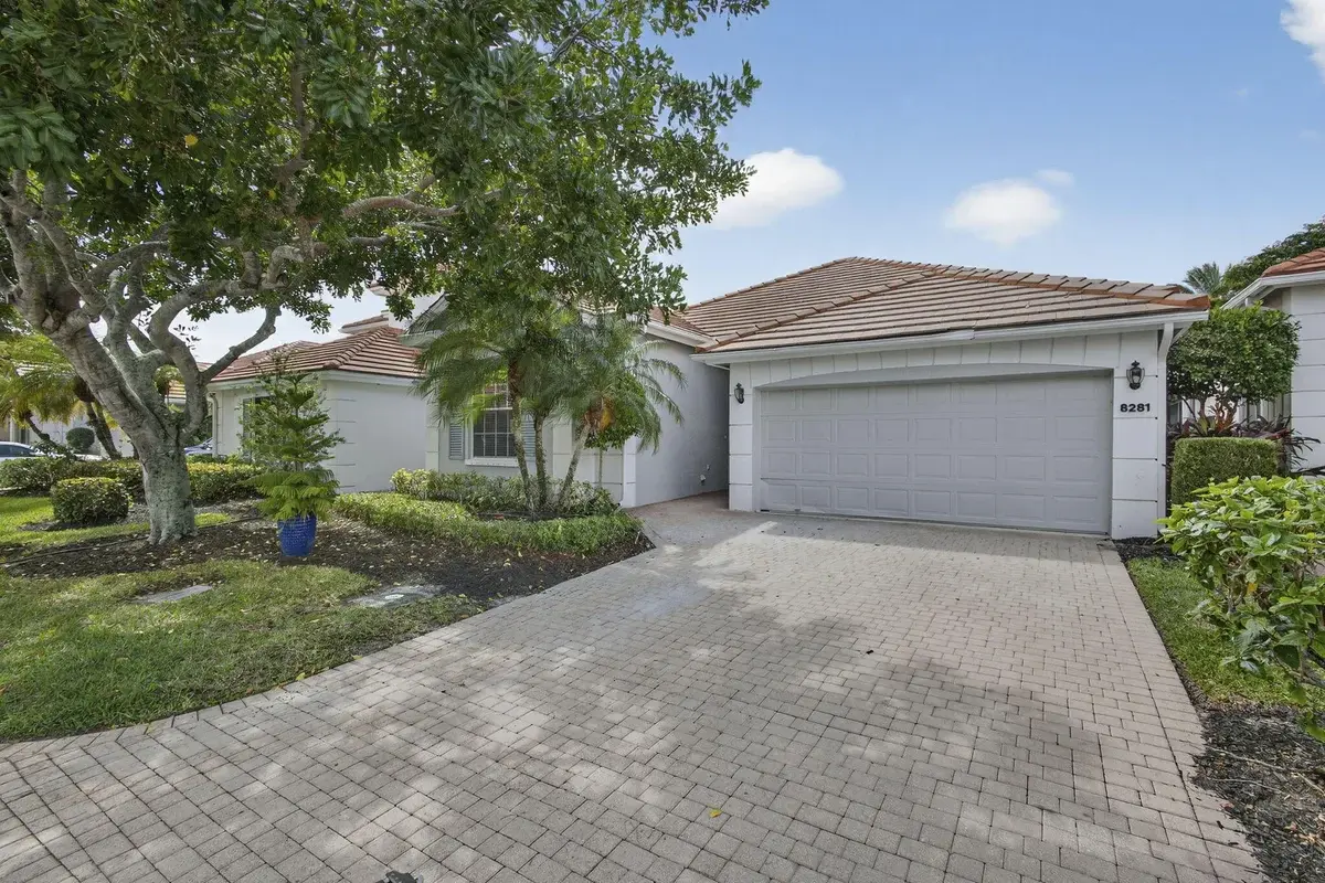 8281 Heritage Club Dr, West Palm Beach: photo 1 of 71