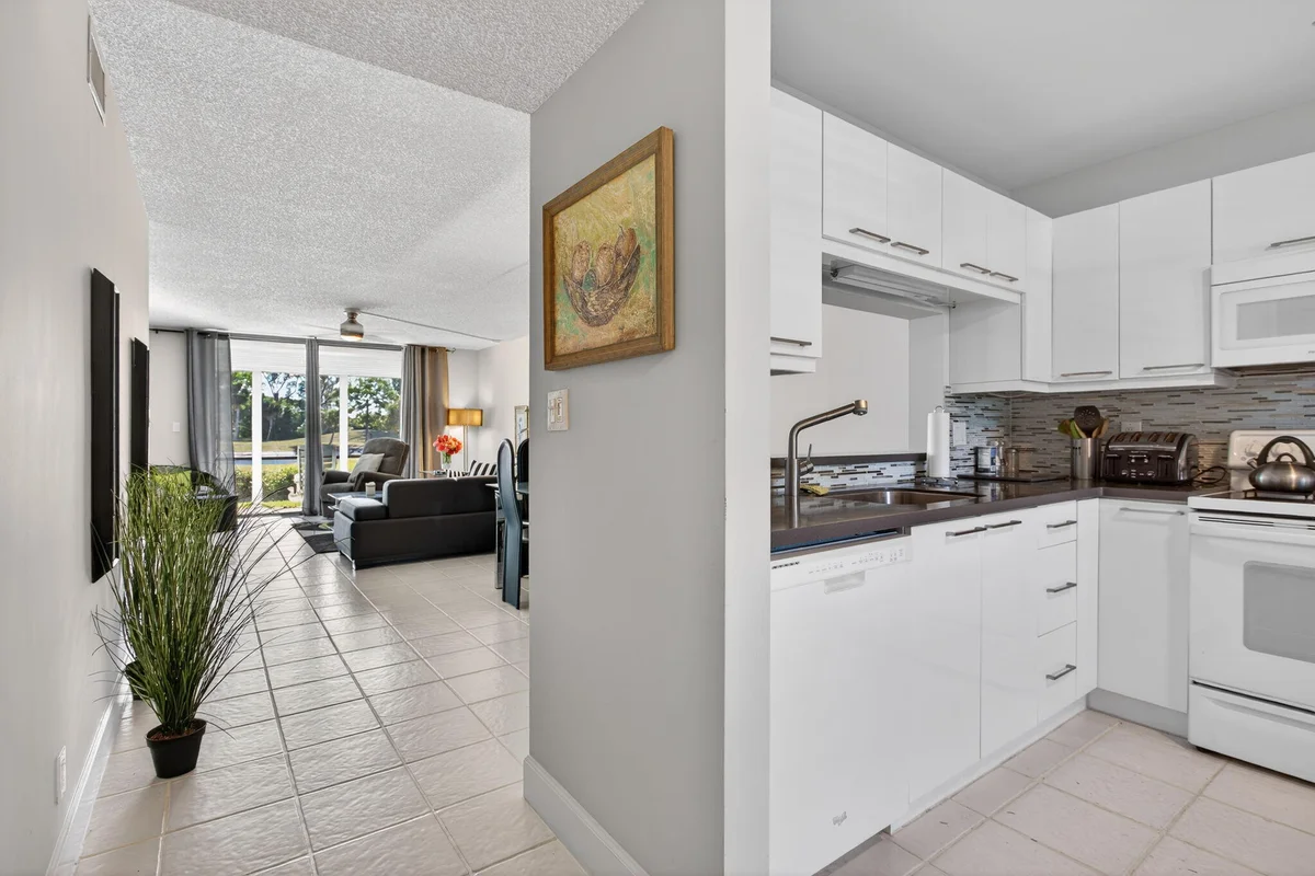 3485 Environ Blvd #C107, Lauderhill: photo 1 of 32
