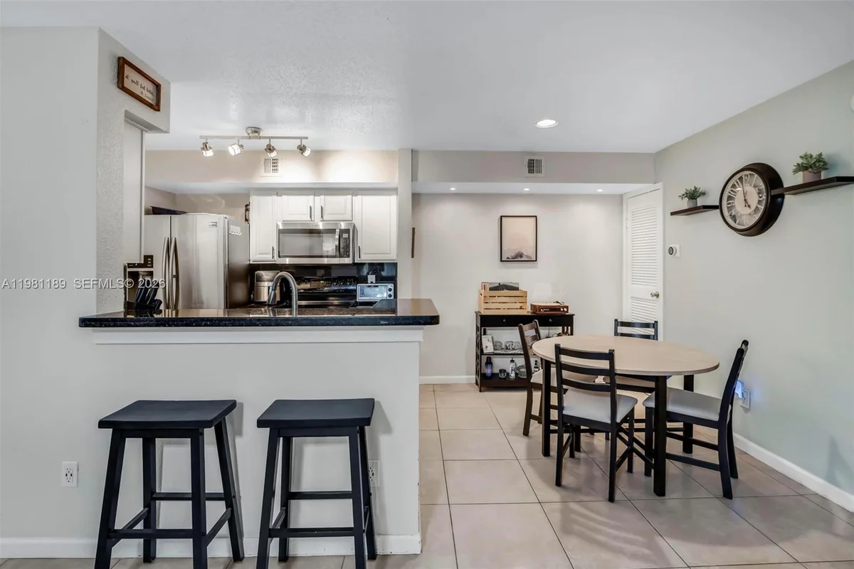 875 Riverside Dr #712, Coral Springs: photo 1 of 26