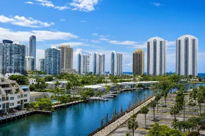 400 Kings Point Dr #812, Sunny Isles Beach: photo 1 of 19