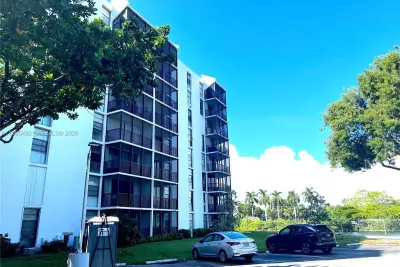 3475 N Country Club Dr #716, Aventura: photo 1 of 21