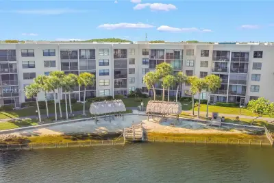 1100 Colony Point Cir #201, Pembroke Pines: photo 1 of 23