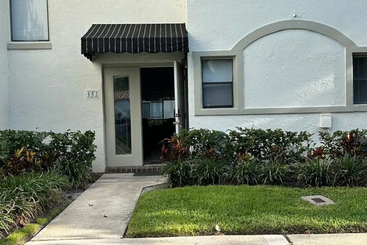 7200 NW 2nd Ave #1520, Boca Raton: photo 1 of 27