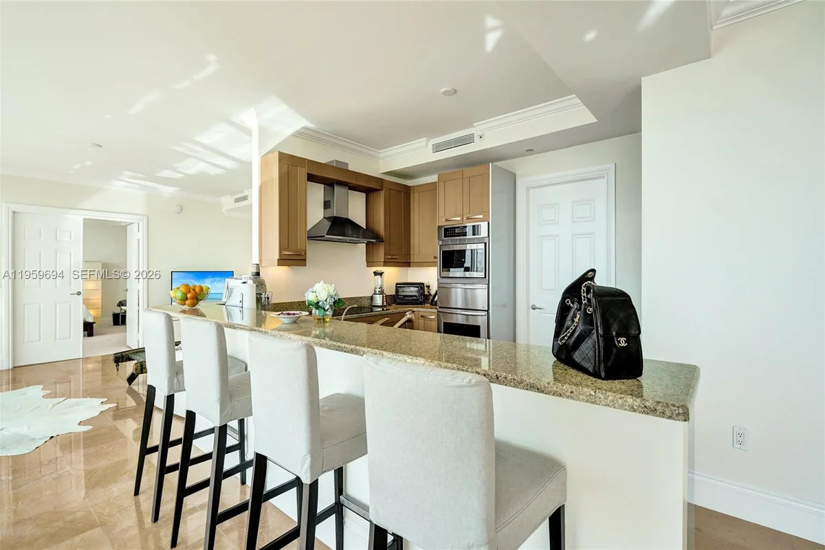 1 N Fort Lauderdale Beach Blvd #1806, Fort Lauderdale: photo 1 of 39