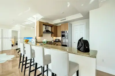 1 N Fort Lauderdale Beach Blvd #1806, Fort Lauderdale: photo 1 of 39