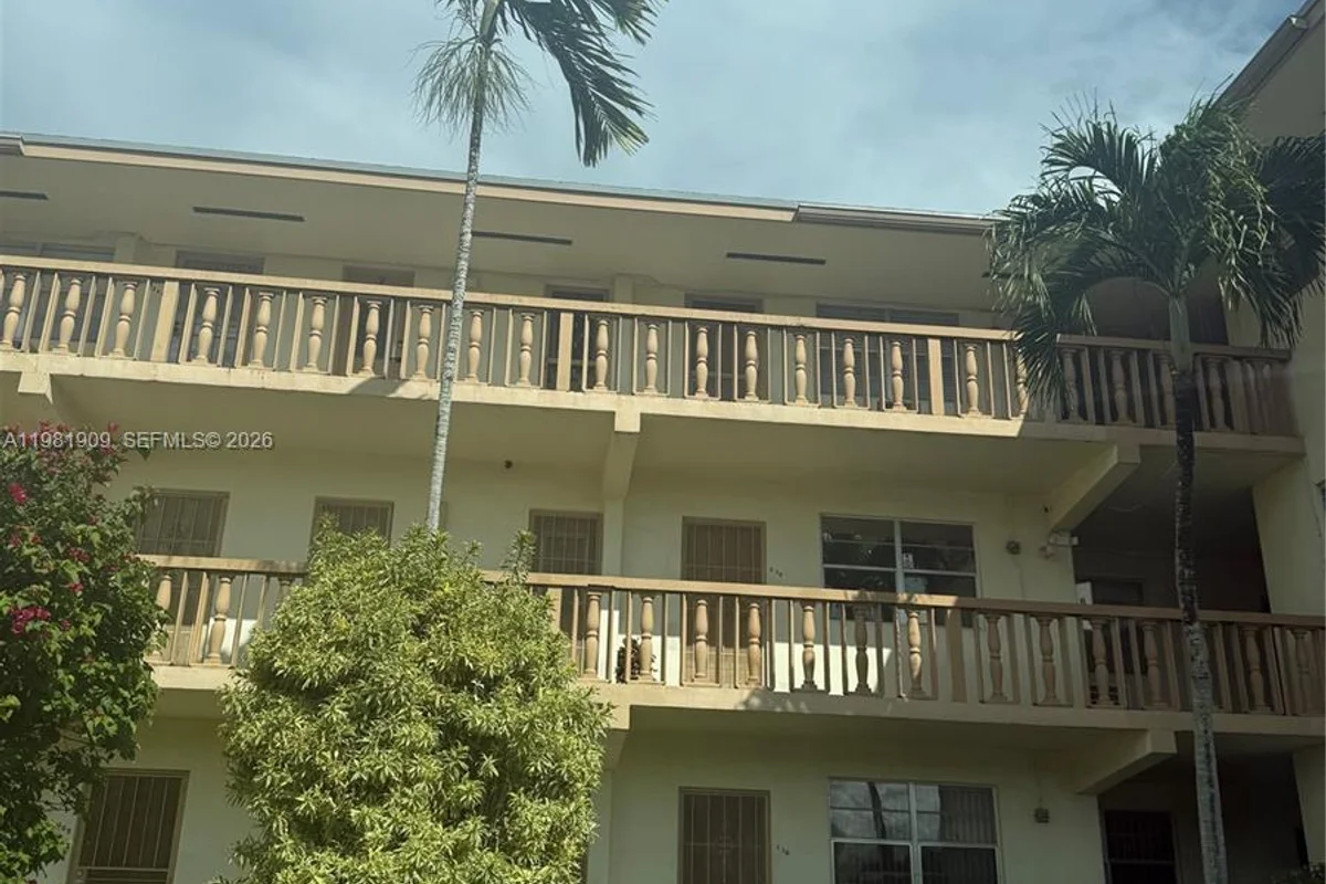 16701 NE 13th Ave #214, North Miami Beach: photo 1 of 1