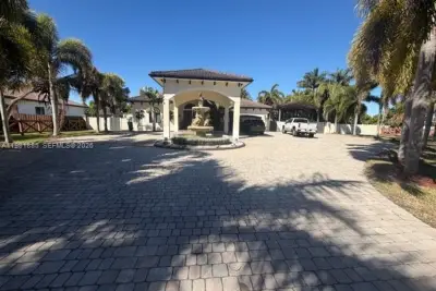 29400 SW 168th Ct, Homestead: photo 1 of 64