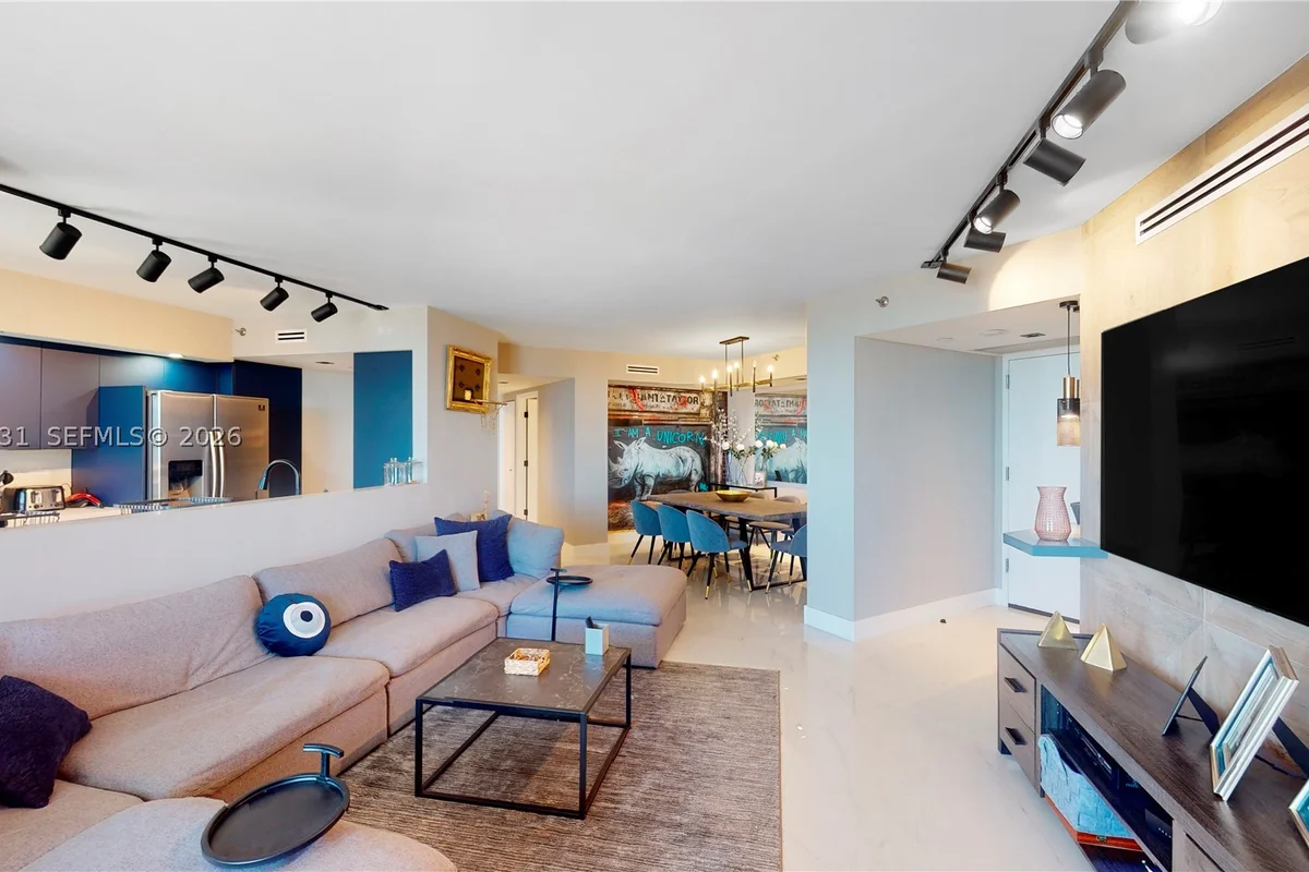 1000 Island Blvd #2903, Aventura: photo 1 of 24