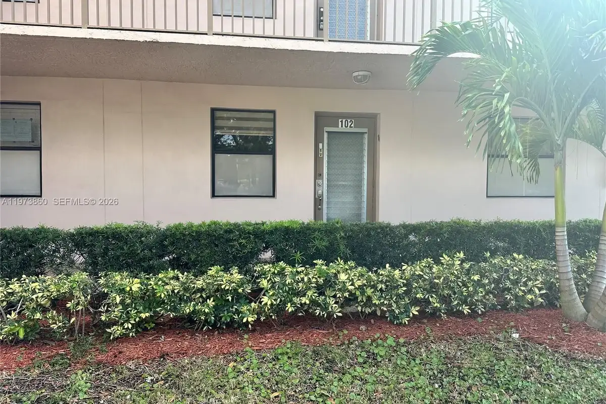 10434 Sunrise Lakes Blvd #102, Sunrise: photo 1 of 37