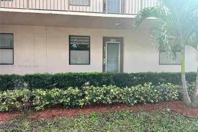 10434 Sunrise Lakes Blvd #102, Sunrise: photo 1 of 37