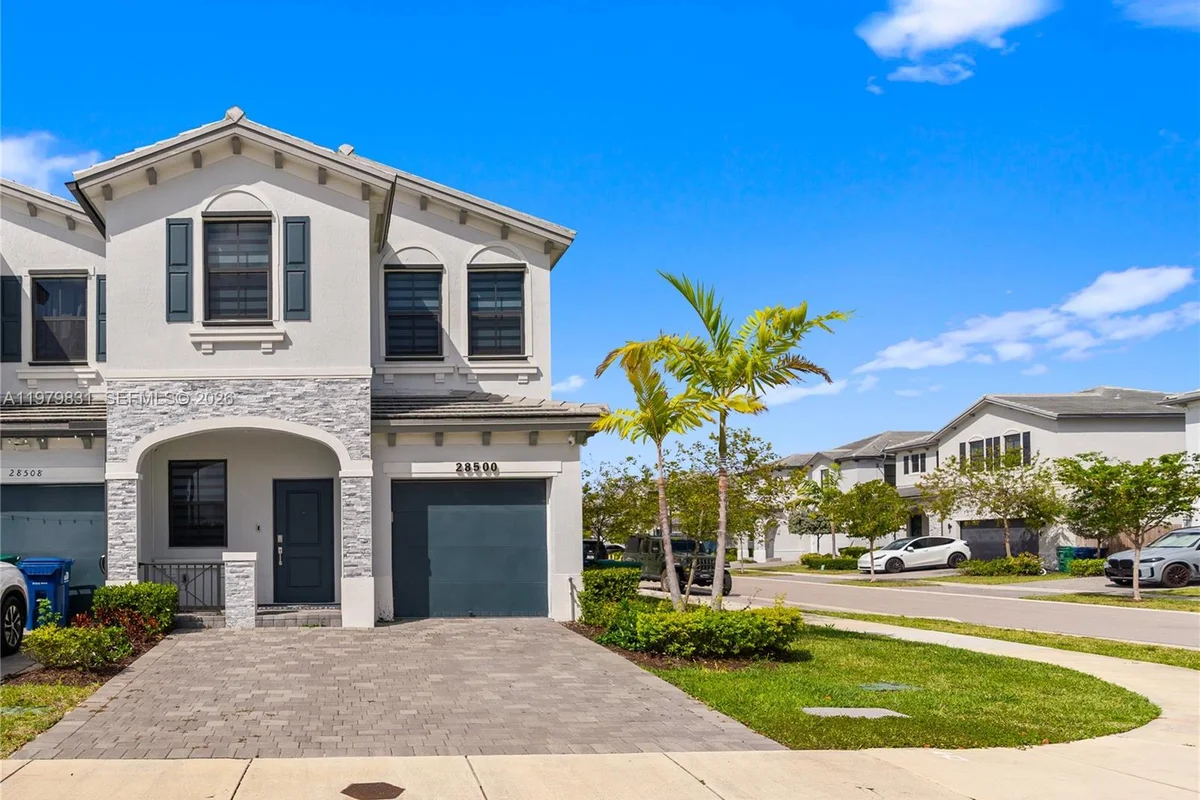 28500 SW 133rd Path, Homestead: photo 1 of 40
