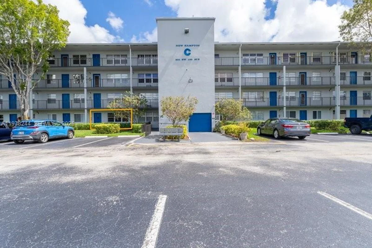 301 SW 135th Ave #108C, Pembroke Pines: photo 1 of 35