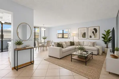 7300 Wayne Ave #217, Miami Beach: photo 1 of 26