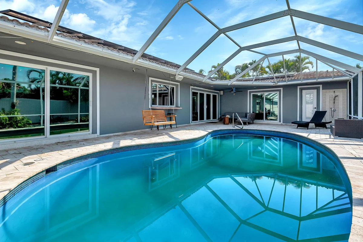 2116 NE 68th St, Fort Lauderdale: photo 1 of 55