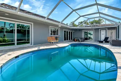 2116 NE 68th St, Fort Lauderdale: photo 1 of 55