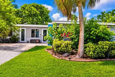 5812 NW 20th Ct, Margate: photo 1 of 46