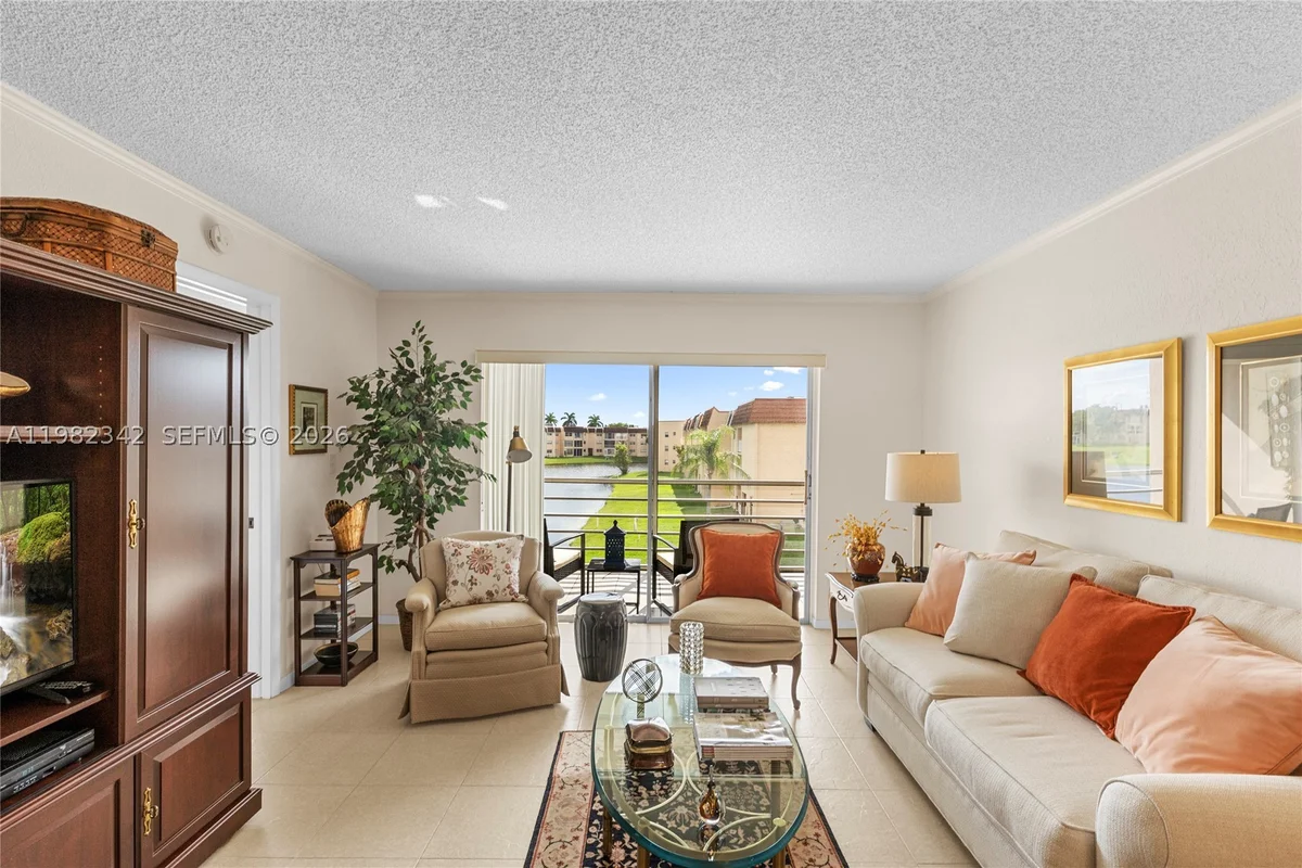 8950 Sunrise Lakes Blvd #309, Sunrise: photo 1 of 47