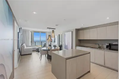 4010 S Ocean Dr #R2005, Hollywood: photo 1 of 41