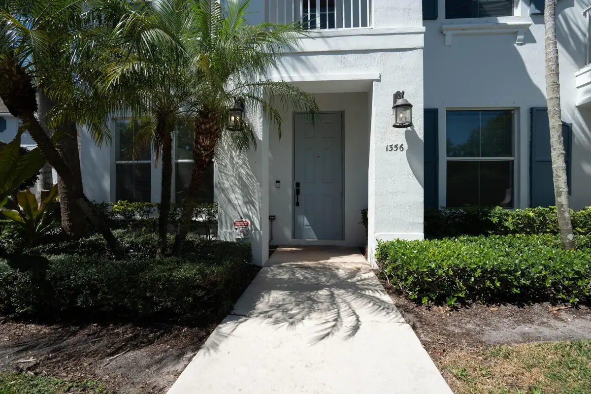 1356 Piazza Pitti, Boynton Beach: photo 1 of 31