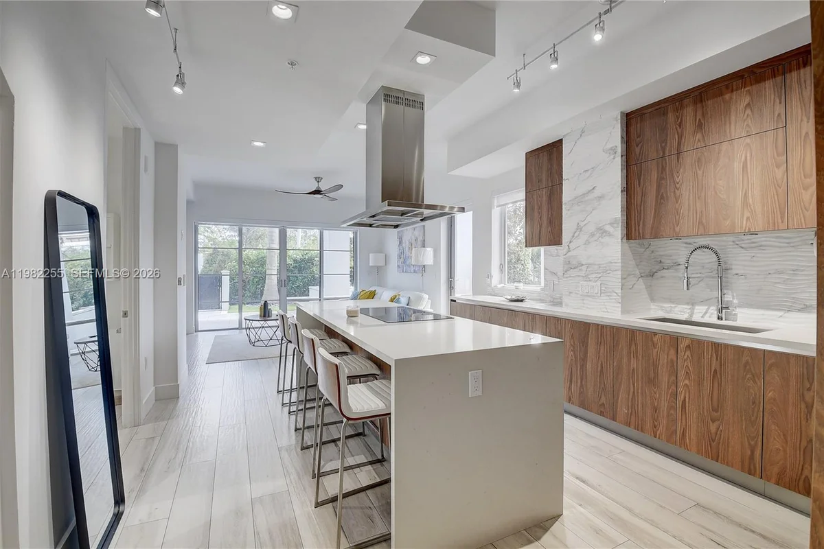 155 E Boca Raton Rd #TH1, Boca Raton: photo 1 of 45
